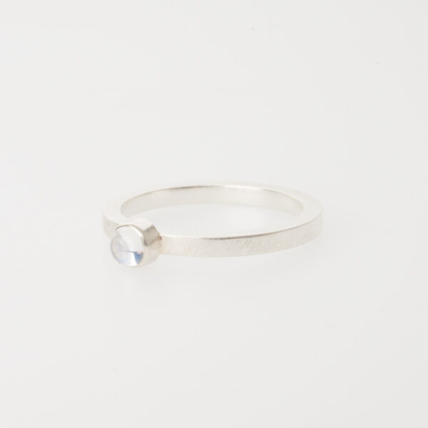 Ring met maansteen
