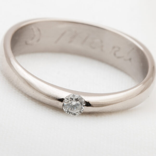 Ring witgoud met diamant